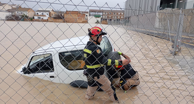 Alrededor de 500 efectivos y unos 200 medios de la Unidad Militar de Emergencias están desplegados en distintos puntos de Andalucía colaborando par...