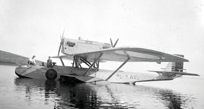 Ramón Franco y su tripulación protagonizaron el primer vuelo sobre el océano Atlántico Sur de Europa a América, que fue muy seguido por la prensa d...