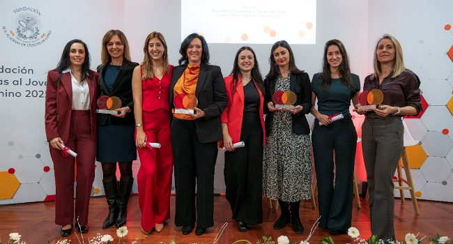 Izaskun Jiménez Serra, astrofísica perteneciente al Centro de Astrobiología (CAB, INTA-CSIC) ha sido galardonada en la categoría de Física y Químic...