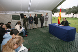 El ministro de Defensa, José Antonio  Alonso, ha presentado hoy en rueda de prensa el Plan de Iniciativas  Medioambientales 2007-2008