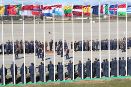 El ministro de Defensa inaugura el Centro de Operaciones Aéreas Combinadas de la OTAN en la Base Aérea de Torrejón
