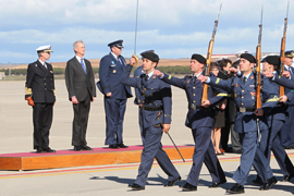 El ministro de Defensa inaugura el Centro de Operaciones Aéreas Combinadas de la OTAN en la Base Aérea de Torrejón