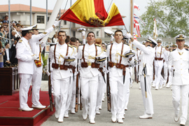 Entrega de Reales Despachos a los nuevos oficiales de la Armada