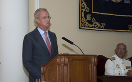 El Ministro ha impartido una conferencia magistral y ha declarado oficialmente inaugurado el curso 2013-14