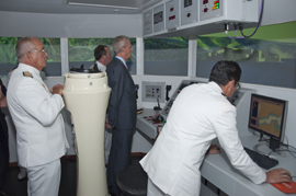 El Ministro de Defensa ha realizado un recorrido por diferentes instalaciones de la Escuela Naval