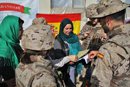 Entrega de ayuda humanitaria en Qala i Naw (Aganistan)