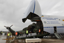 Tres helicópteros ‘Tigre’ pertenecientes al Batallón de Helicópteros de Ataque (BHELA) nº 1 han sido embarcados hoy en un avión de transporte 'Antonov' para su traslado a la base de Herat