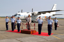 A su llegada a la base, la subsecretaria ha sido recibida por el director de Enseñanza del Ejército del Aire, general Pablo Gómez Rojo, y por el director de la Academia, coronel Lucas Muñoz Bronchales.