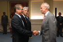 El ministro Pedro Morenes condecora al doctor Alejandro Muset