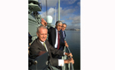 El ministro Pedro Morenes junto a los ministros de Portugal, José Pedro Aguilar, y de Marruecos, Abdellatif Loudiyi a bordo de la fragata Vasco de Gama