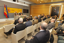 El ministro de Defensa, Pedro Morenés, y el rector de la Universidad Politécnica de Madrid, Carlos Conde, firman un acuerdo marco para la formación, investigación y desarrollo de actuaciones en materia de ciberdefensa