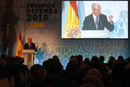 El ministro de Defensa, Pedro Morenés, se dirige a los asistentes de los Premios Defensa 2014.