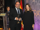 La Universidad de Granada ha recibido el premio a la docencia que destaca la promoción de la cultura de Defensa a través de la enseñanza en cualquiera de sus niveles.