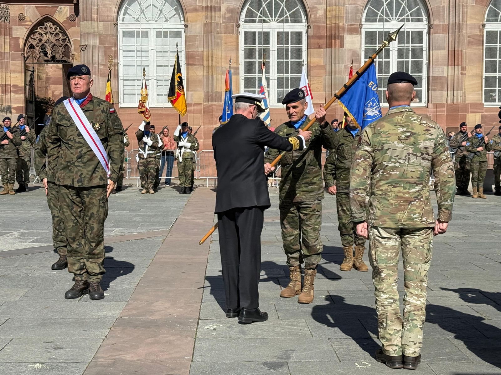 Toma posesión comandante del Eurocuerpo