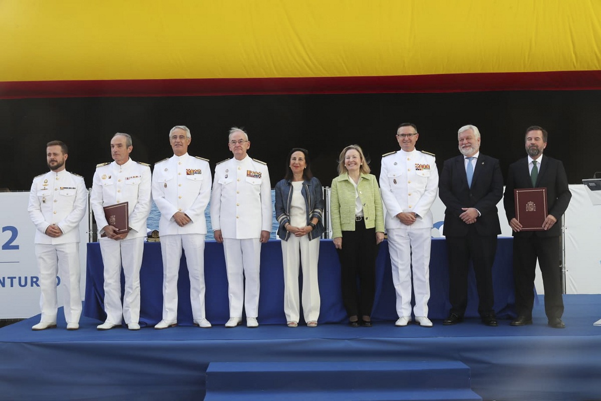 Puesta a flote del S-82 ‘Narciso Monturiol’, el segundo submarino de la clase S-80