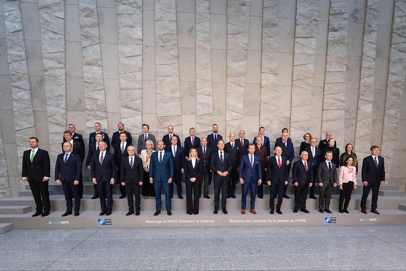 Robles sostiene que no puede haber dudas del compromiso de España con la OTAN y con la defensa de la paz en Ucrania