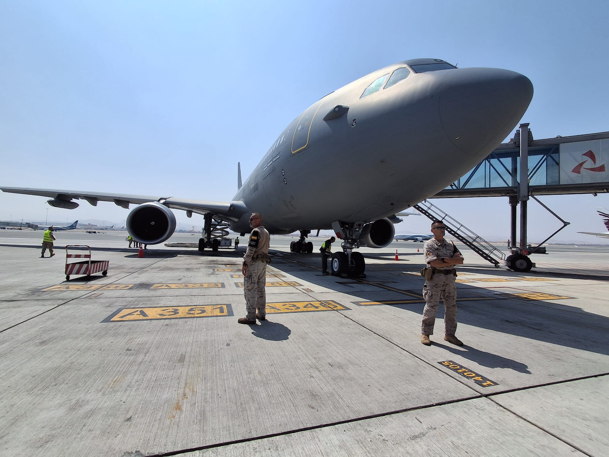 Despegue avión con destino a la Base aérea de Torrejón