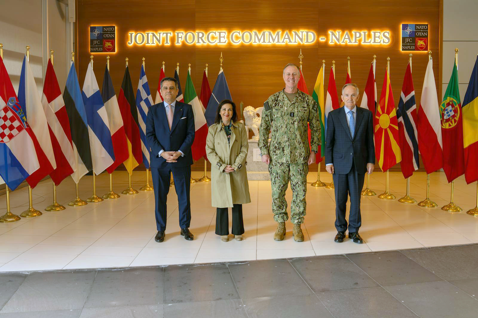 Visita el Grupo de Mando español de la Misión de la OTAN en Irak (NMI) y mantiene encuentros con representantes de los contingentes españoles con presencia en el Cuartel General del Mando Aliado Conjunto de la OTAN en Nápoles (JFC Naples)