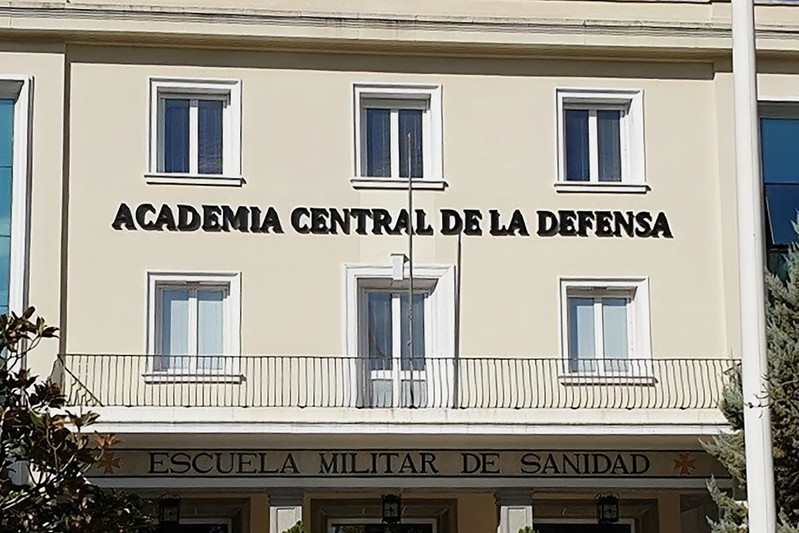 Visita a los alumnos de la Academia Central de la Defensa