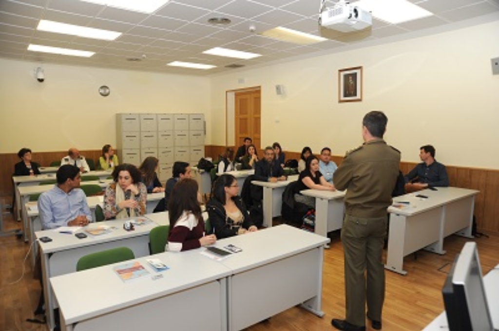 Visita de alumnos del Instituto Atlántico de Gobierno