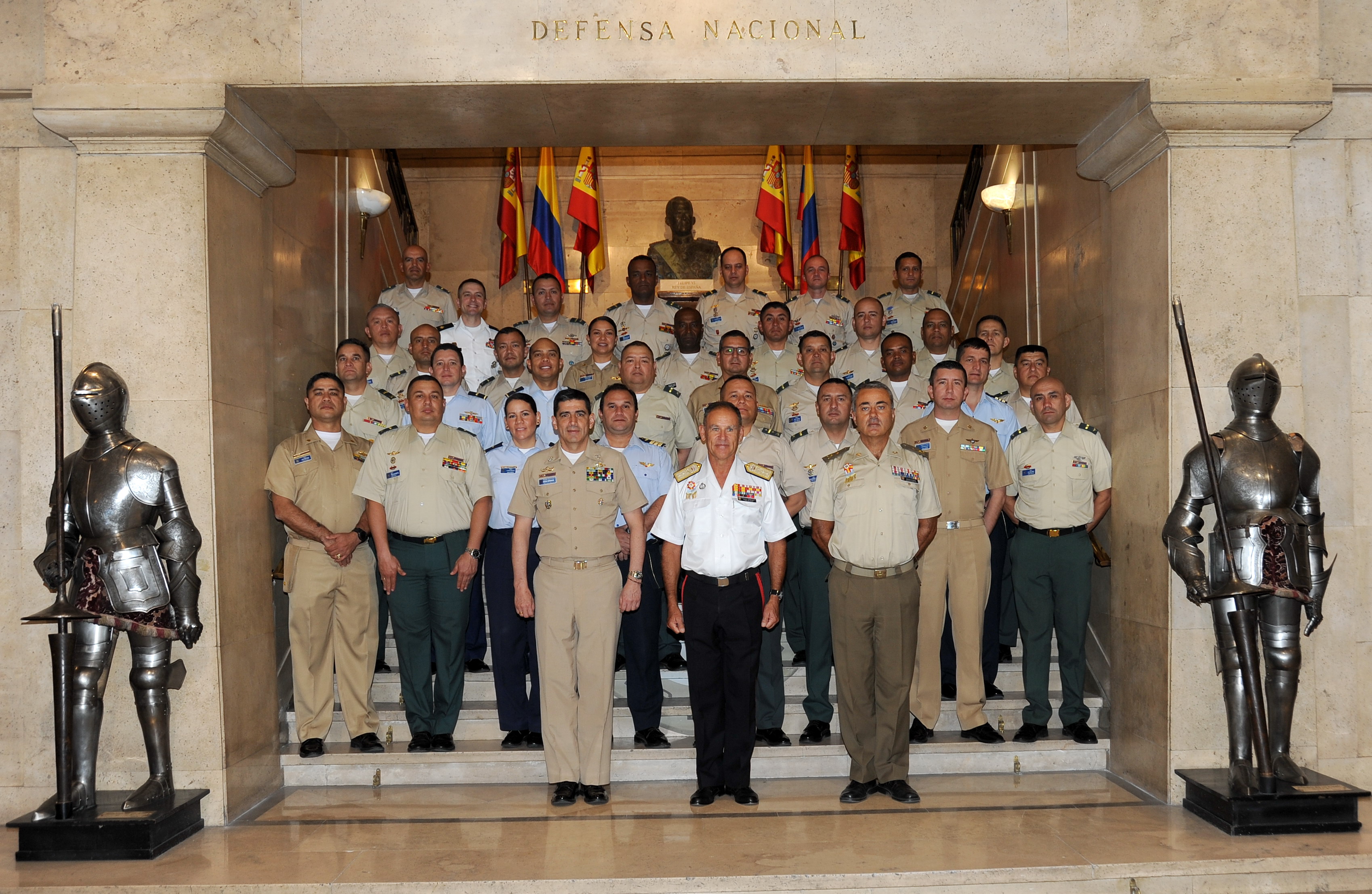 Visita delegación de Colombia